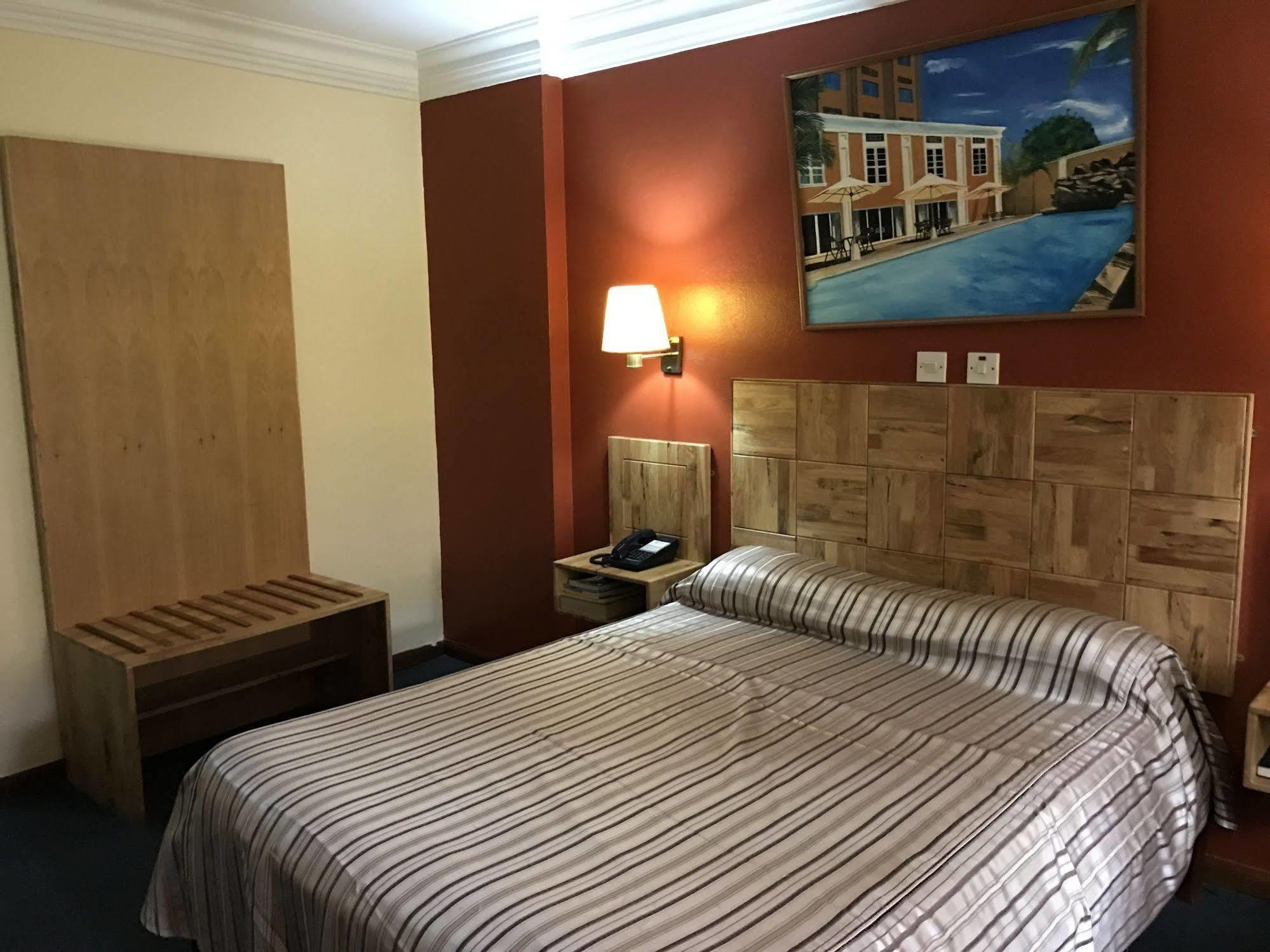 Le Saint Georges Hotel Port Louis Esterno foto